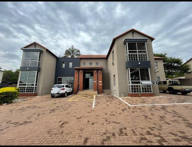 BUSINESS FOR SALE IN ELDORAIGNE